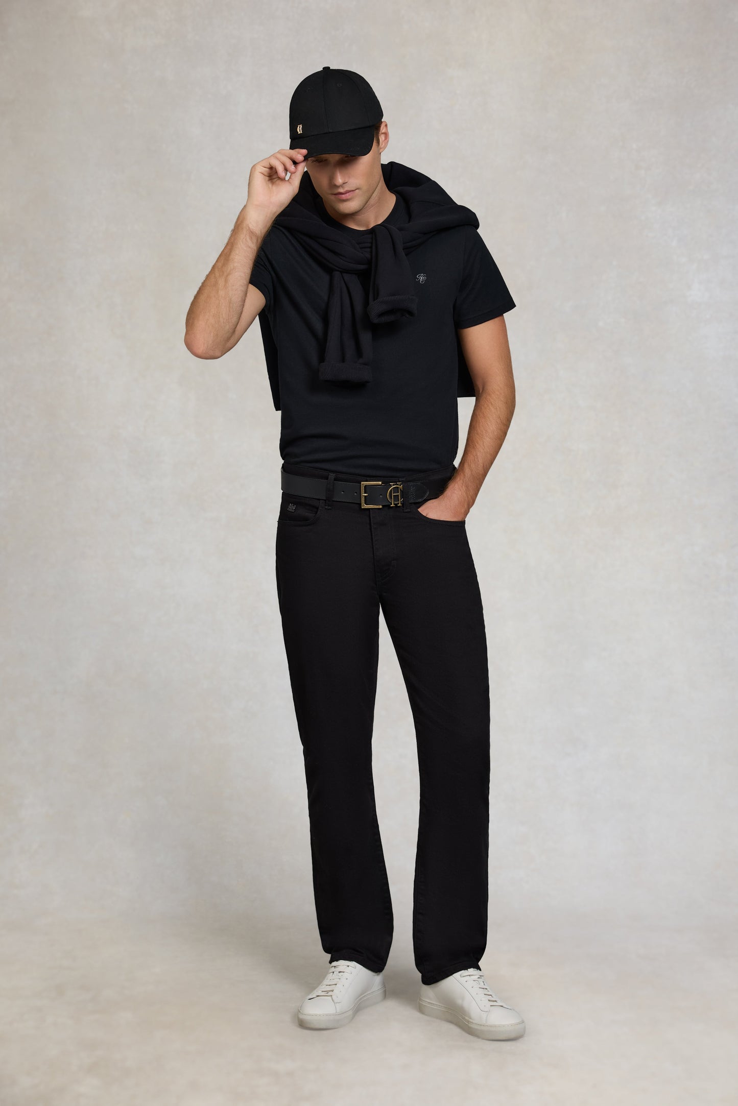 Men's Crew Neck T-Shirt (Black)