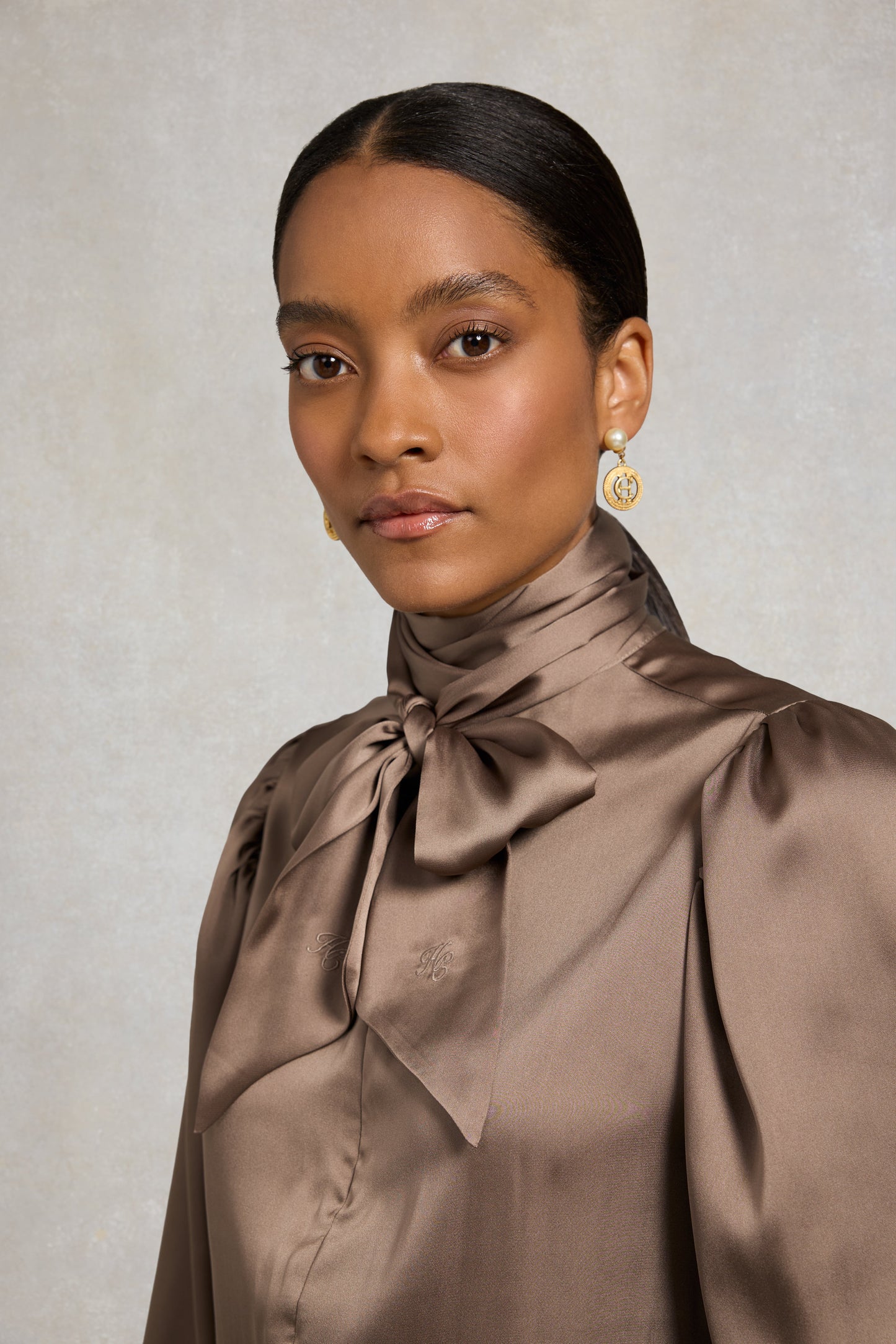 Ariella Blouse (Truffle)