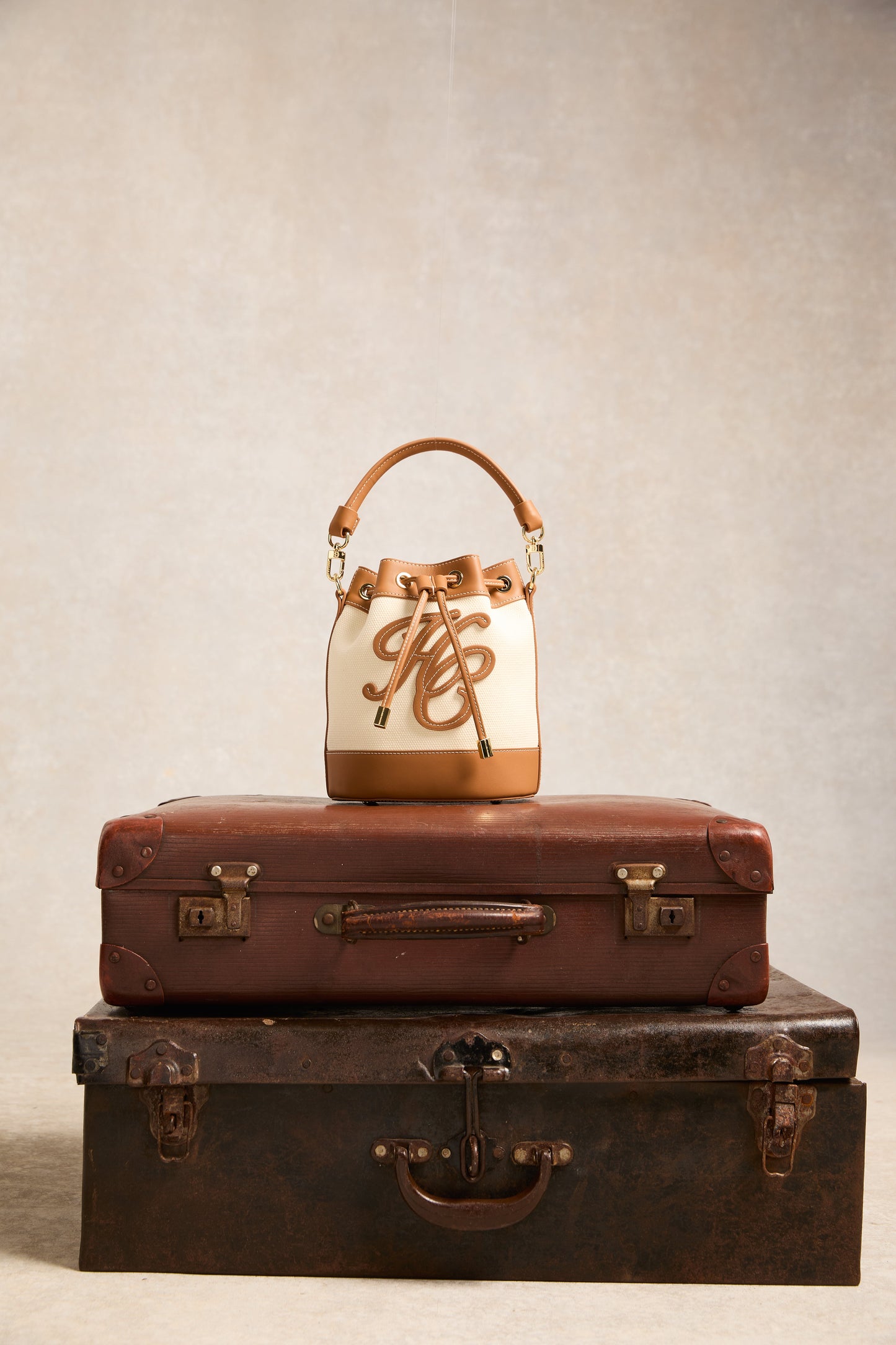 Amalfi Bucket Bag (Tan Canvas)