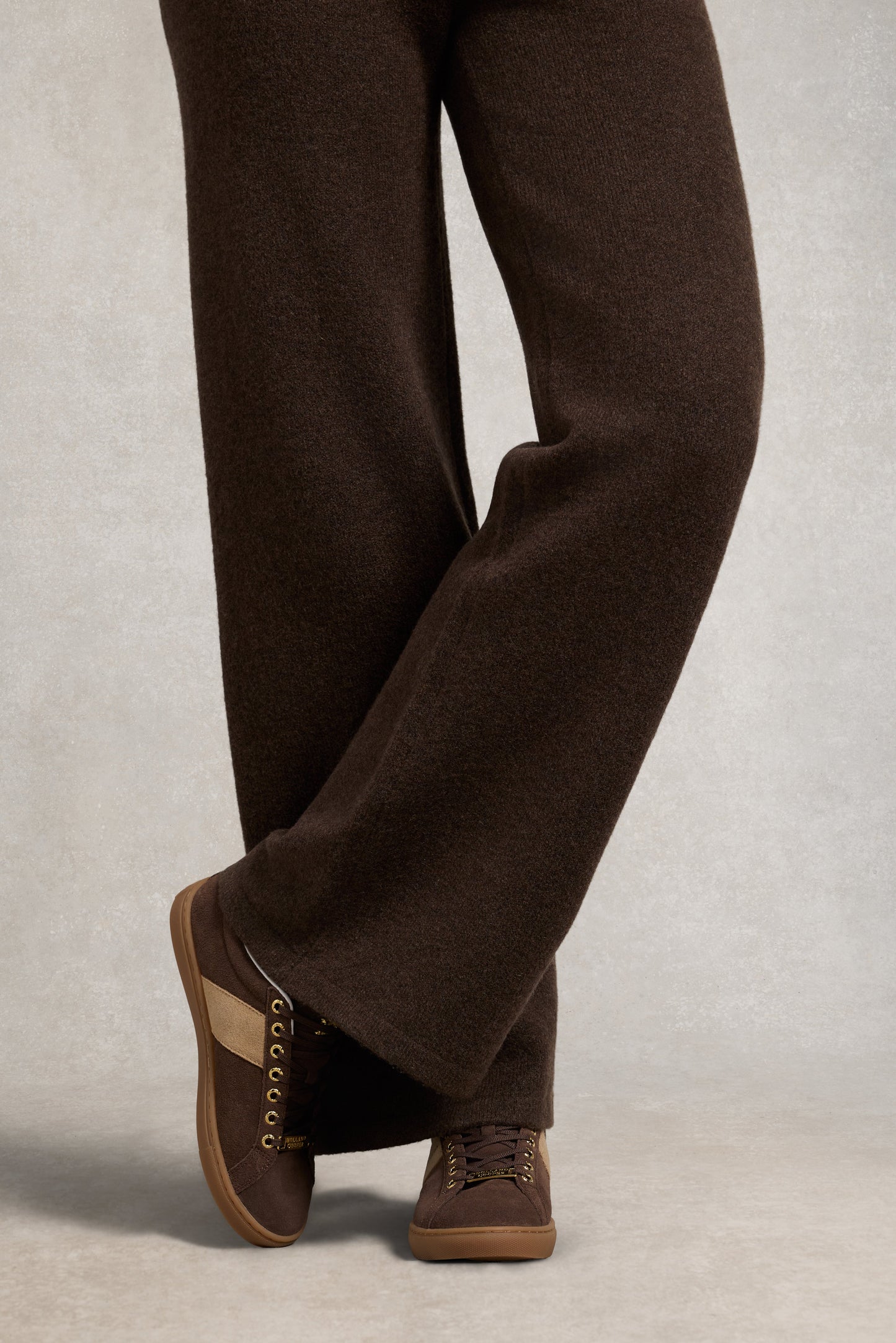 Knightsbridge Court Trainer (Dark Chocolate Taupe)