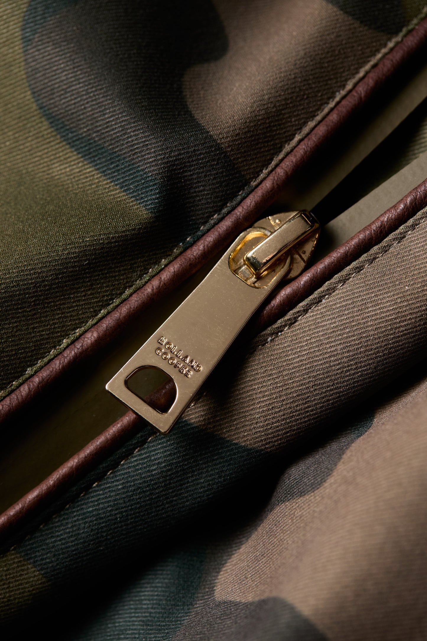 One-Size Lightweight Waterproof Coat (Camo)