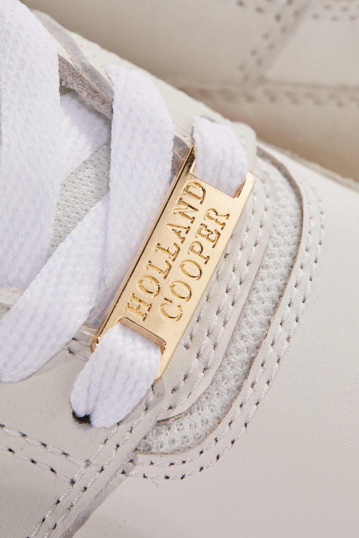 Retro Trainer (Off White)