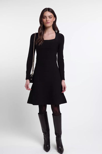 Aisha Bandage Dress (Black)